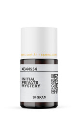 INITIAL PRIVATE MYSTERY - 8